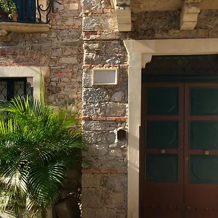 Mimosa Taormina