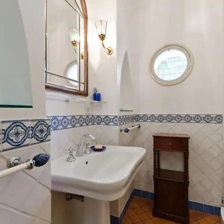 Mimosa Villa *